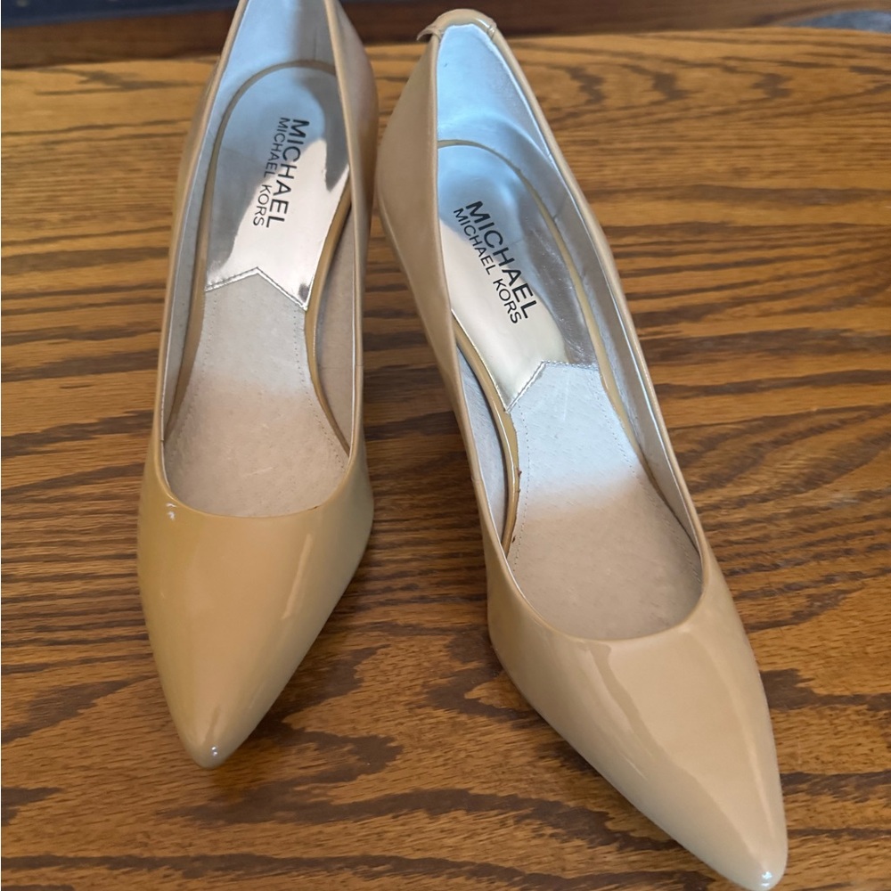 Michael Kors Women's Tan Heels